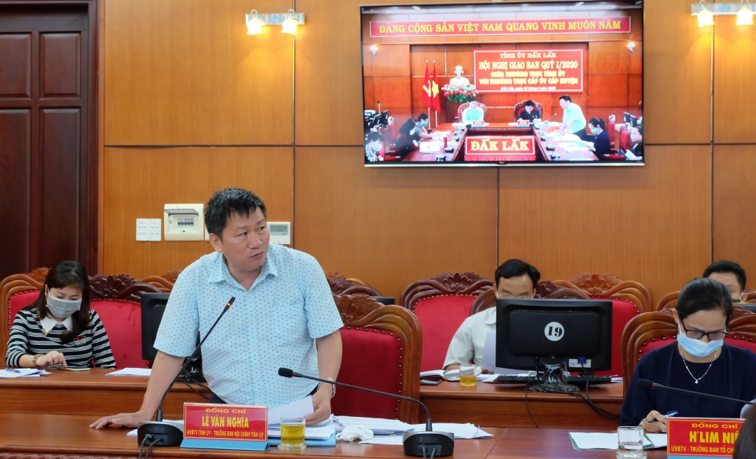 Trưởng Ban Nội chính Lê Văn Nghĩa phát biểu tại hội nghị