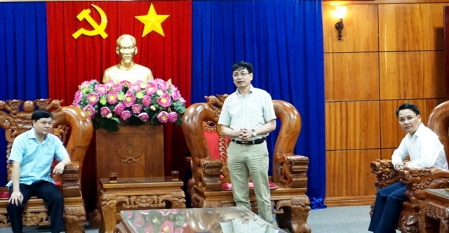 Ông Lê Thành Long, Bí thư Đảng ủy, Chủ tịch HĐTV Công ty TNHH MTV Xi măng Vicem Hoàng Thạch (thuộc Tổng Công ty Xi măng Việt Nam).