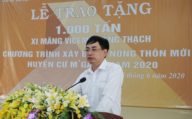 Ông Lê Thành Long, Bí thư Đảng ủy, Chủ tịch Hội đồng thành viên Công ty TNHH MTV Xi măng Vicem Hoàng Thạch (thuộc Tổng Công ty Xi măng Việt Nam).