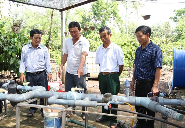 Hệ thống tưới nước tiết kiệm của HTX Nông nghiệp và Dịch vụ Quyết Tiến.