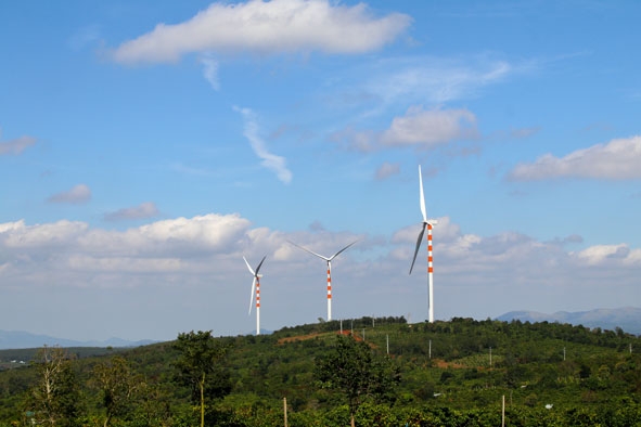 Trang trại Phong điện Tây Nguyên của Công ty Cổ phần Giải pháp năng lượng gió HBRE tại xã Dliê Yang.  