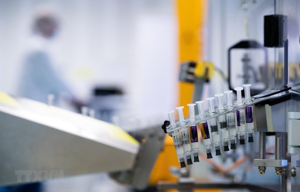 Vắc xin phòng Covid-19 do tập đoàn dược phẩm Sanofi nghiên cứu tại Val de Reuil, Pháp.    Ảnh: AFP/TTXVN