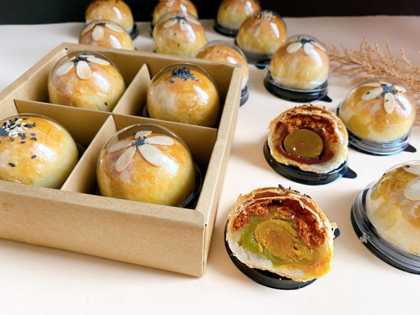 Bánh nướng nhiều lớp Đài Loan do chị Nguyễn Thị Kim Dung tự làm là một lựa chọn để đổi vị trong mùa Trung thu này.