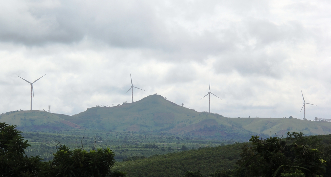 Cánh đồng điện gió tại xã Đliê Yang, huyện Ea H'leo