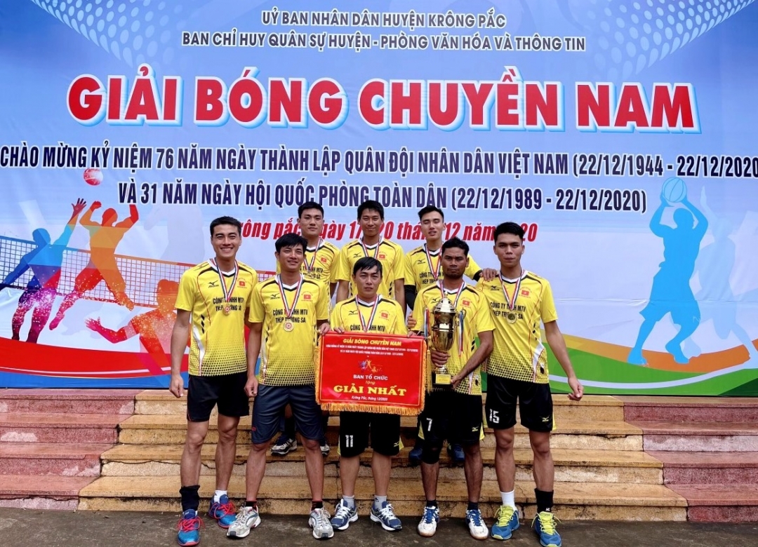 Đội bóng chuyền nam đến từ Ban Chỉ huy Quân sự huyện Krông Pắc