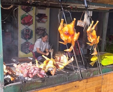 Gà nướng ở Khu Du lịch sinh thái - văn hóa cộng đồng Kô Tam là món ẩm thực được nhiều du khách lựa chọn