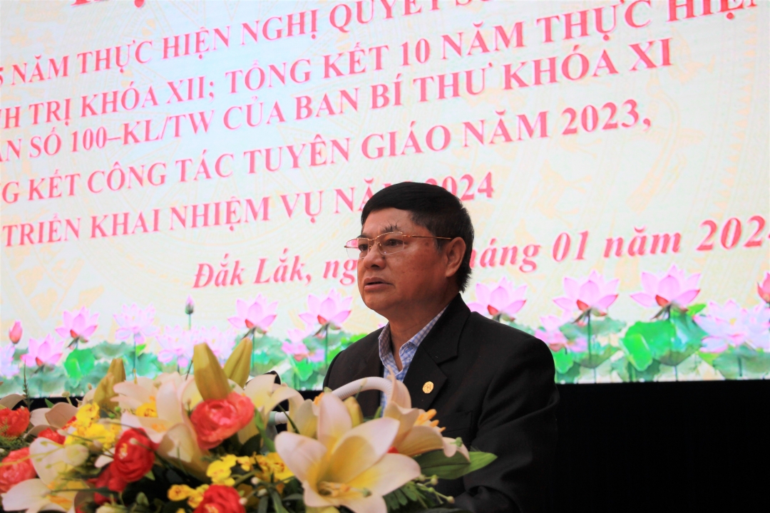 Phó Bí thư Thường trực Tỉnh ủy Phạm Minh Tấn phát biểu kết luận tại hội nghị.