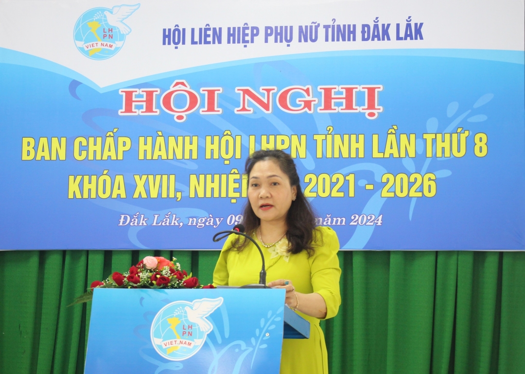 Chủ tịch Hội LHPN tỉnh Tô Thị Tâm phát biểu tại Hội nghị.