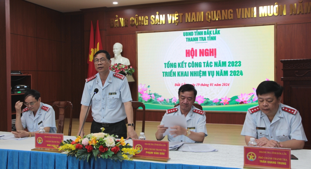 Chánh Thanh tra tỉnh Đinh Xuân Hà phát biểu điều hành hội nghị.