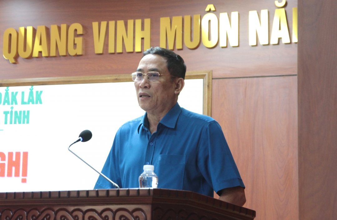Phó Chủ tịch UBND tỉnh Võ Văn Cảnh phát biểu chỉ đạo hội nghị.