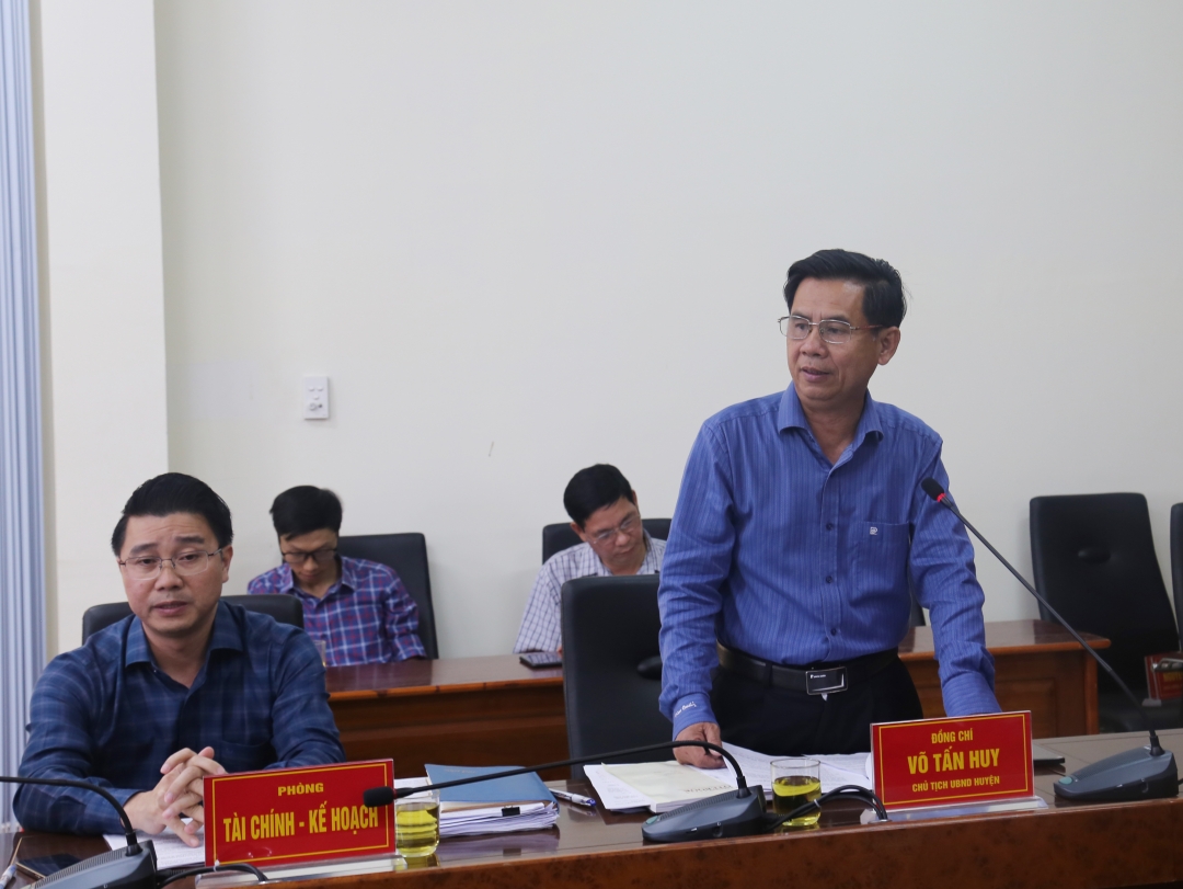 Chủ tịch UBND huyện Cư Kuin Võ Tấn Huy thông tin về tình hình giải phóng mặt bằng Dự án cao tốc Khánh Hòa - Buôn Ma Thuột