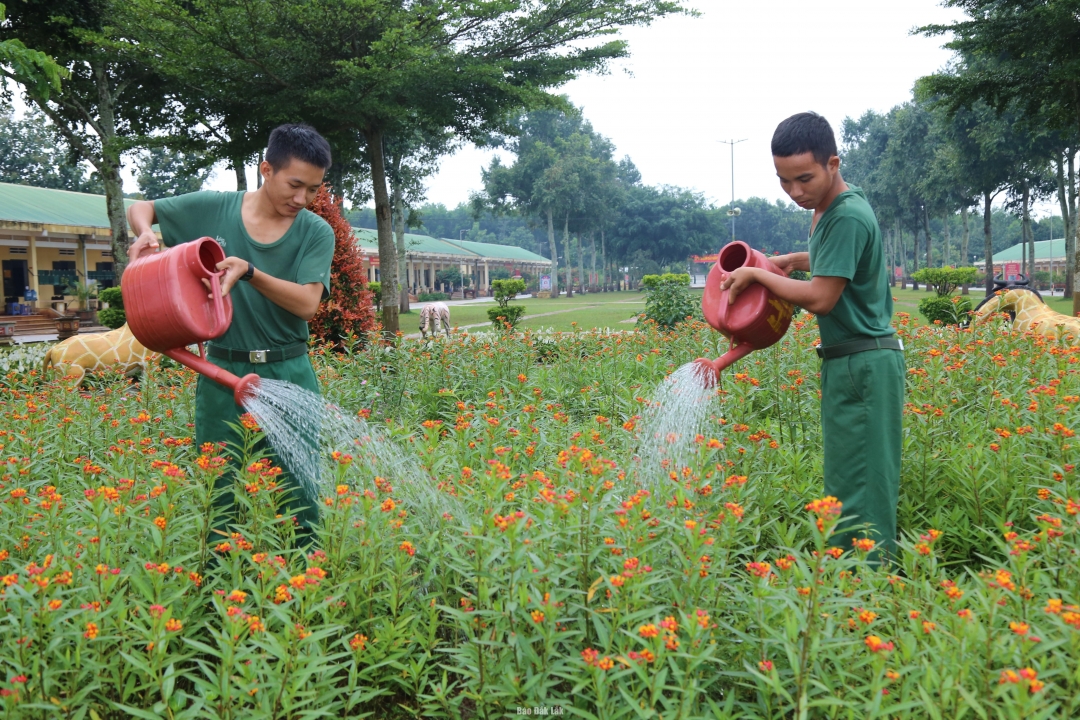 Vườn hoa Xuân rực rỡ sắc màu của các chiến sĩ trẻ Tiểu đoàn 9.