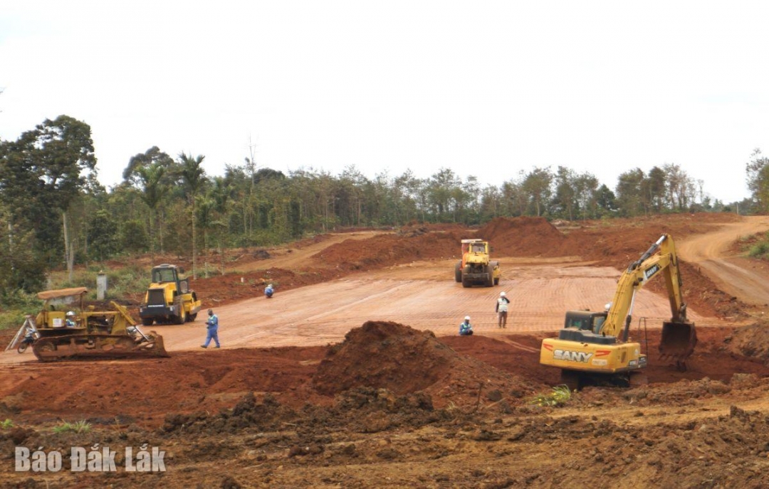 Thi công Dự án cao tốc Khánh hòa - Buôn Ma Thuột.