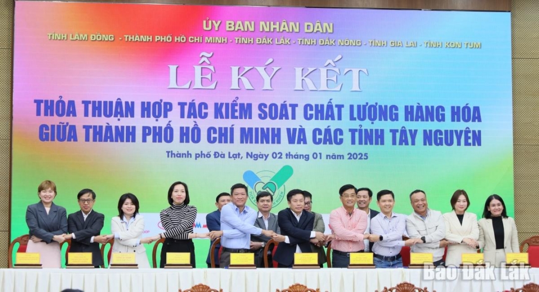 Ký kết Thỏa thuận Hợp tác kiểm soát chất lượng hàng hóa giữa Sở Nông nghiệp và Phát triển nông thôn Thành phố Hồ Chí Minh và 05 tỉnh vùng Tây với các hệ thống phân phối tham gia Chương trình “Tick xanh trách nhiệm”