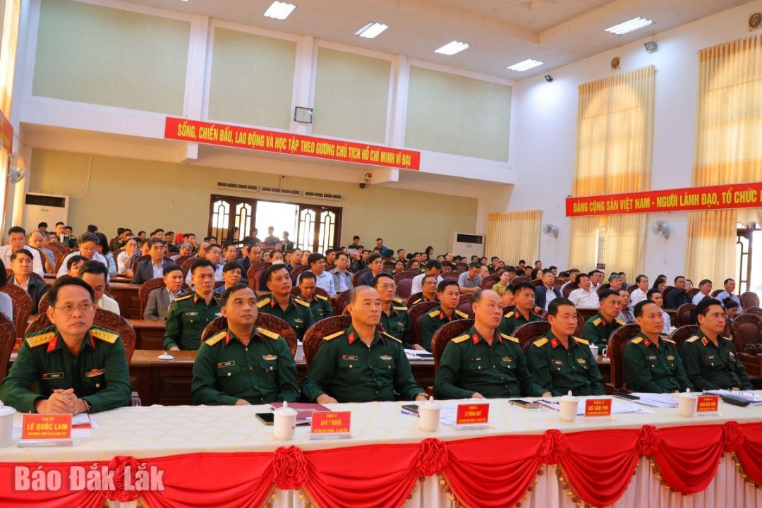 Các đại biểu tham dự hội nghị.