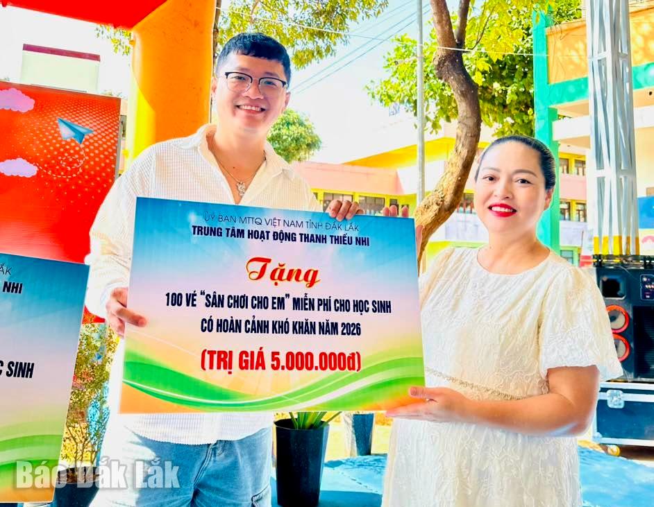 Đại diện Trung tâm Hoạt động Thanh thiếu nhi Đắk Lắk