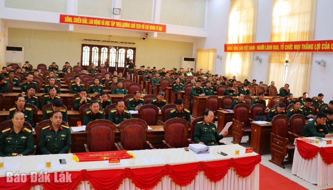 Các đại biểu tham dự hội nghị.