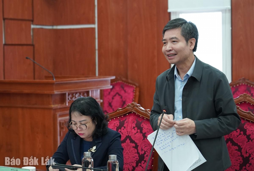 Đồng chí Tạ Anh Tuấn, Chủ tịch UBND tỉnh phát biểu tại buổi làm việc.