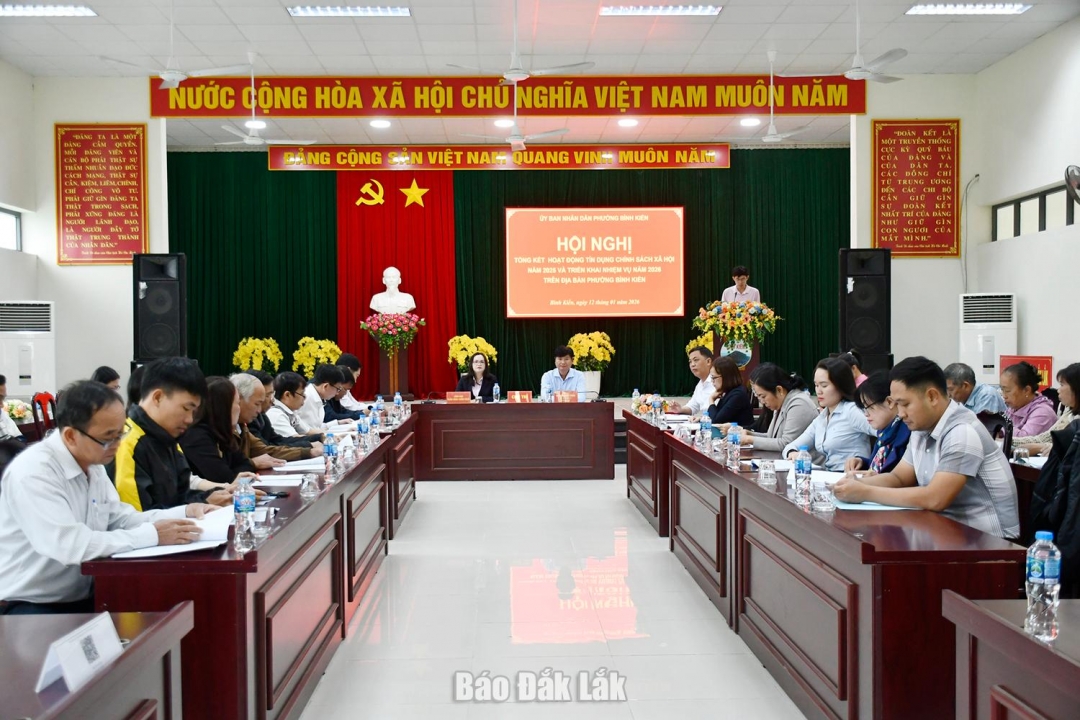 Quang cảnh hội nghị,