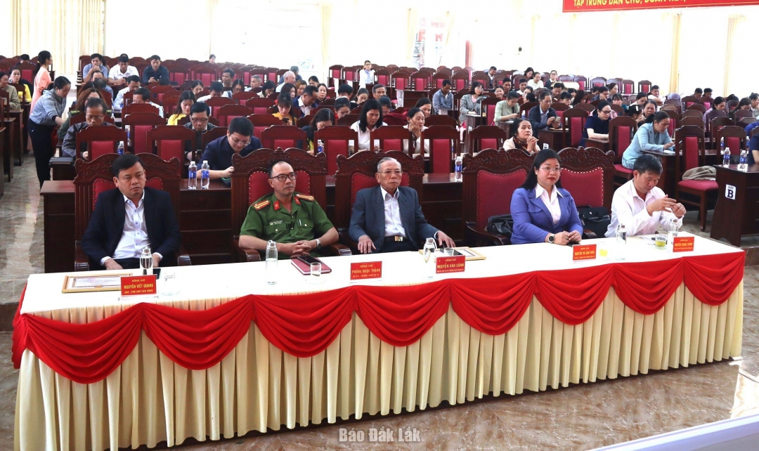 Các đại biểu dự hội nghị.