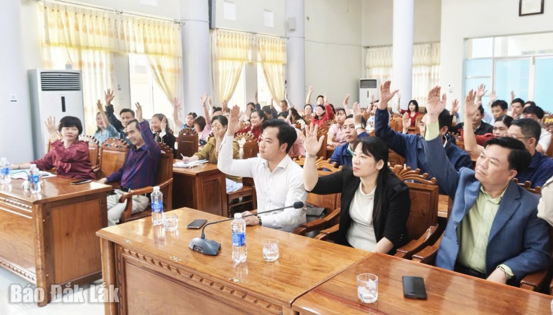 100% cử tri có mặt nhất trí giới thiệu đại biểu trong danh sách ứng cử đại biểu HĐND tỉnh và HĐND phường nhiệm kỳ 2026–2031.