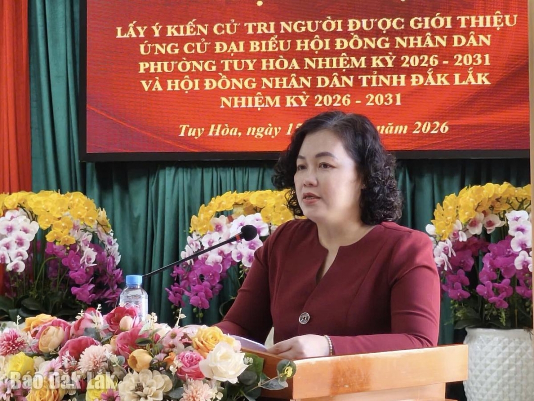 Đồng chí Đào Bảo Minh, Ủy viên Ban Thường vụ Tỉnh ủy, Bí thư Đảng ủy, Chủ tịch HĐND phường Tuy Hòa phát biểu tại hội nghị.