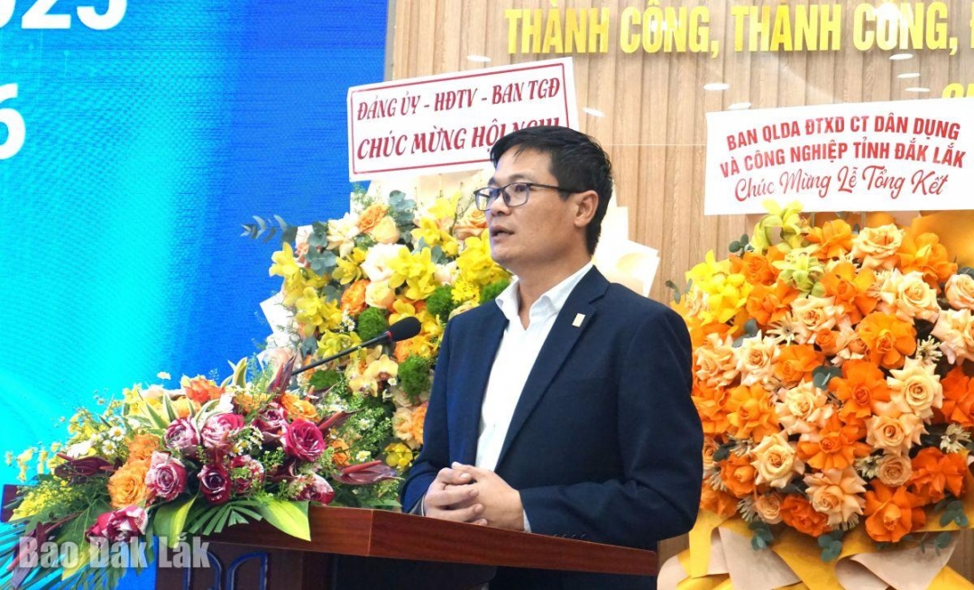 Bí thư Đảng ủy, Chủ tịch Hội đồng thành viên Simexco Daklak Lê Đức Huy phát biểu tại hội nghị.