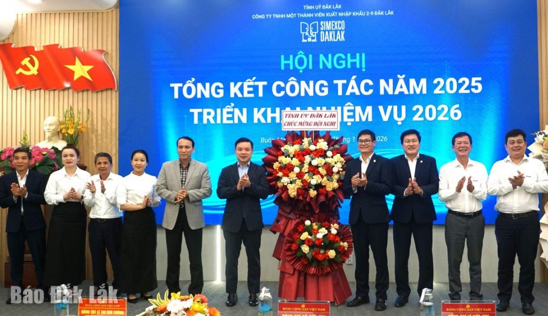 Phó Bí thư Tỉnh ủy Đỗ Hữu Huy 