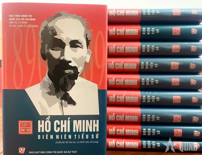 Bộ sách Hồ Chí Minh - Biên niên tiểu sử. Ảnh: Báo Quân đội Nhân dân