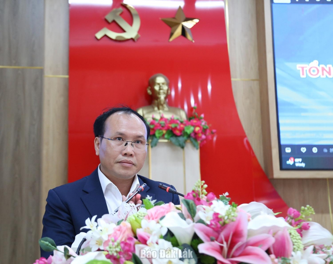 Ông Hồ Ngọc Quang, Trưởng Thống kê tỉnh Đắk Lắk phát biểu tại lễ ra quân