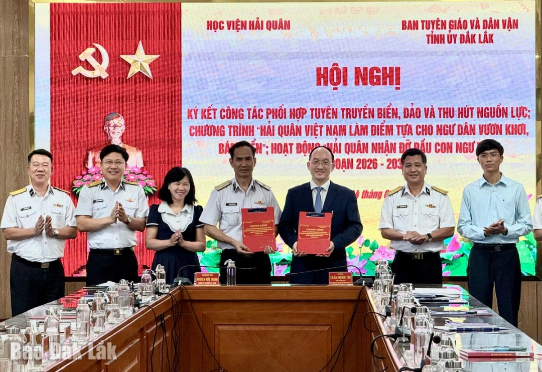 Hai đơn vị ký kết phối hợp tuyên truyền giai đoạn 2026-2030.