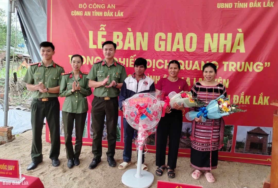 Tỉnh Đắk Lắk đã hoàn thành và bàn giao 590 nhà trong Chiến dịch Quang Trung