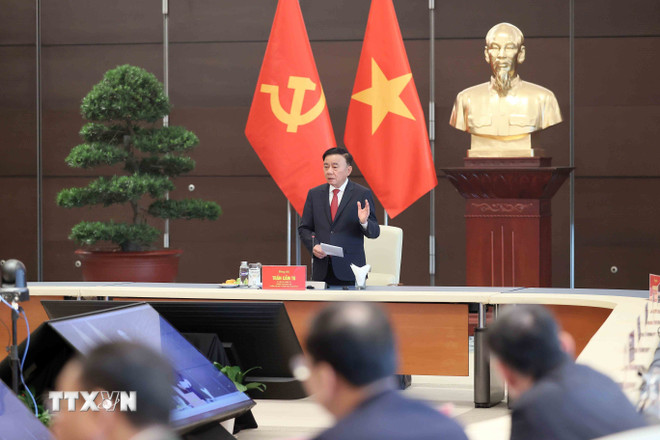 Thường trực Ban Bí thư Trần Cẩm Tú phát biểu chỉ đạo tại buổi tổng duyệt. Ảnh: An Đăng/TTXVN