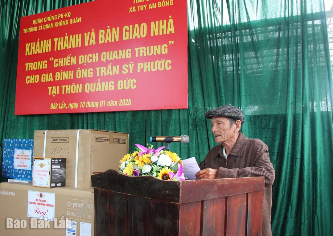 Ông Trần Sĩ Phước phát biểu tại buổi lễ.