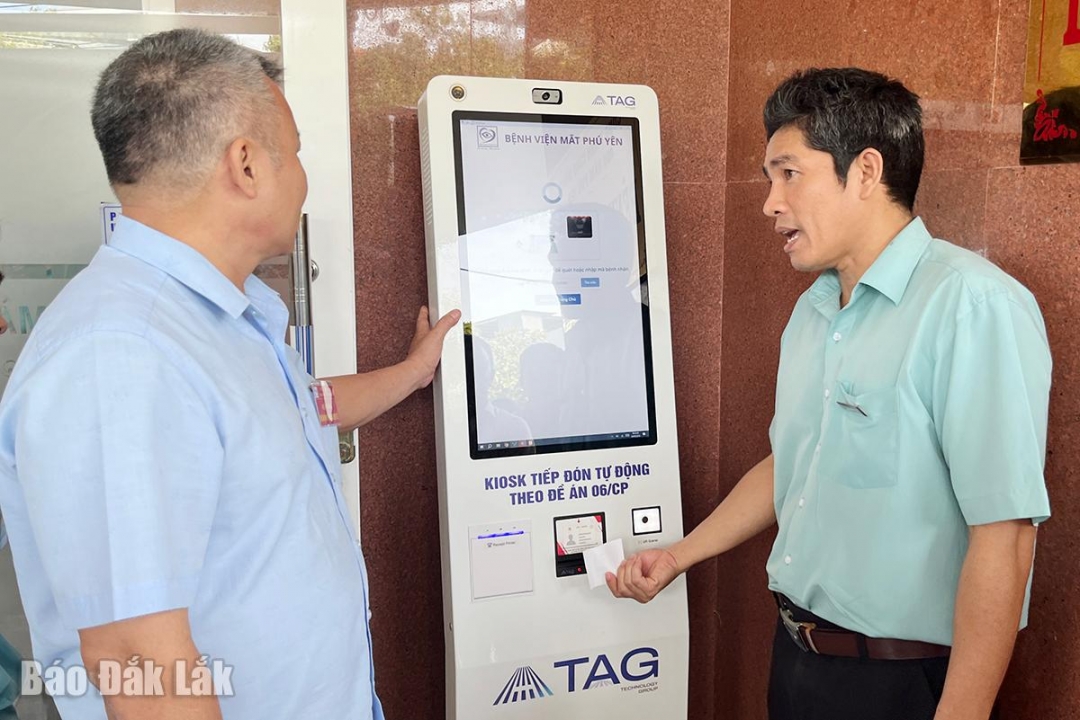 Quỹ Fred Hollows tại Việt Nam hỗ trợ kinh phí giúp Bệnh viện Mắt Phú Yên tự động hóa khâu tiếp nhận bệnh nhân.