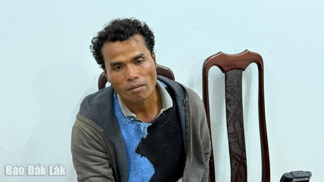 Đối tượng Y Liat Enuôl tại cơ quan điều tra.