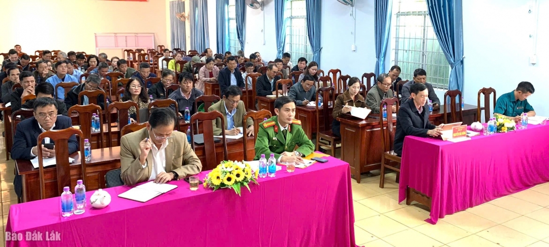 Các đại biểu tham dự hội nghị.