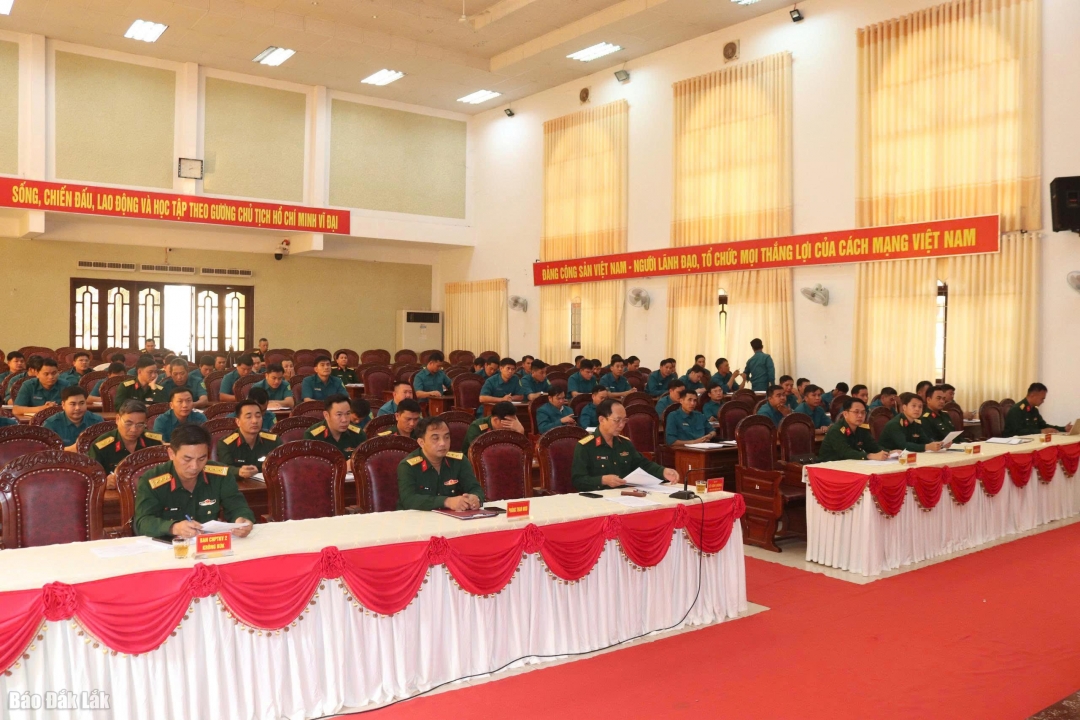 Các đại biểu tham dự hội nghị.