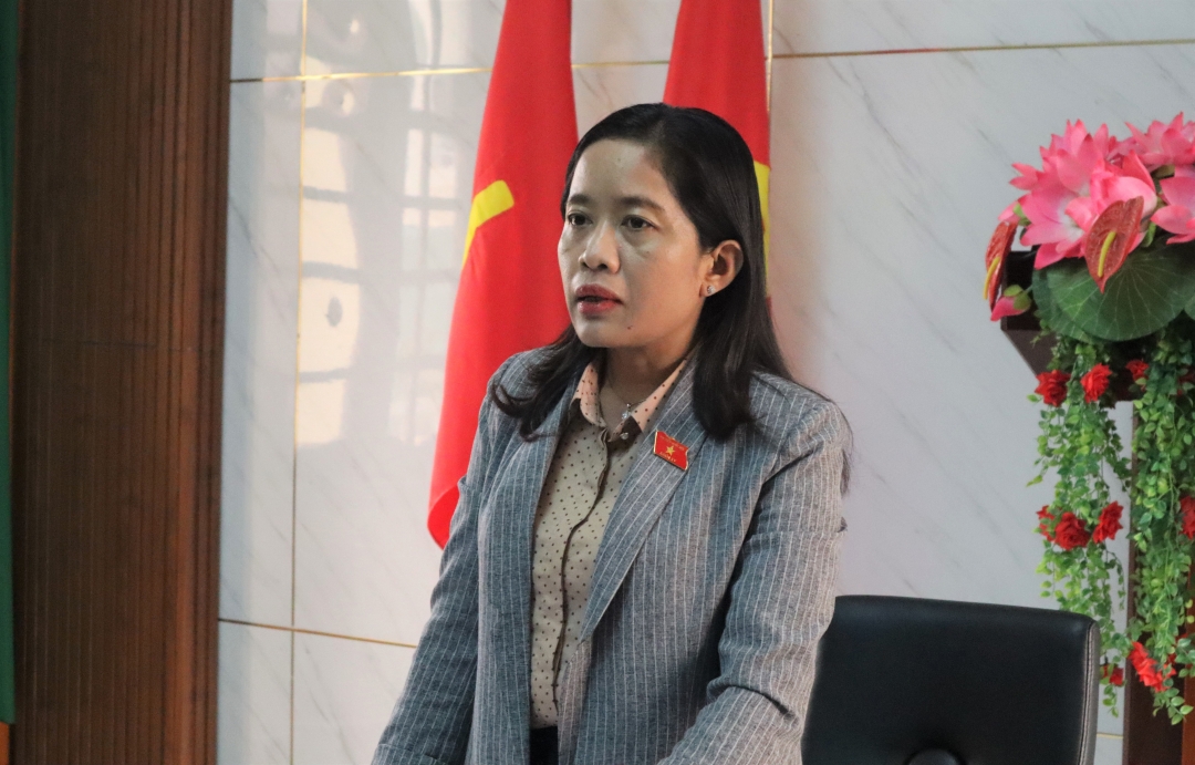 Trưởng đoàn Lê Thị Thanh Xuân phát biểu tại buổi làm việc với UBND huyện Ea Súp.