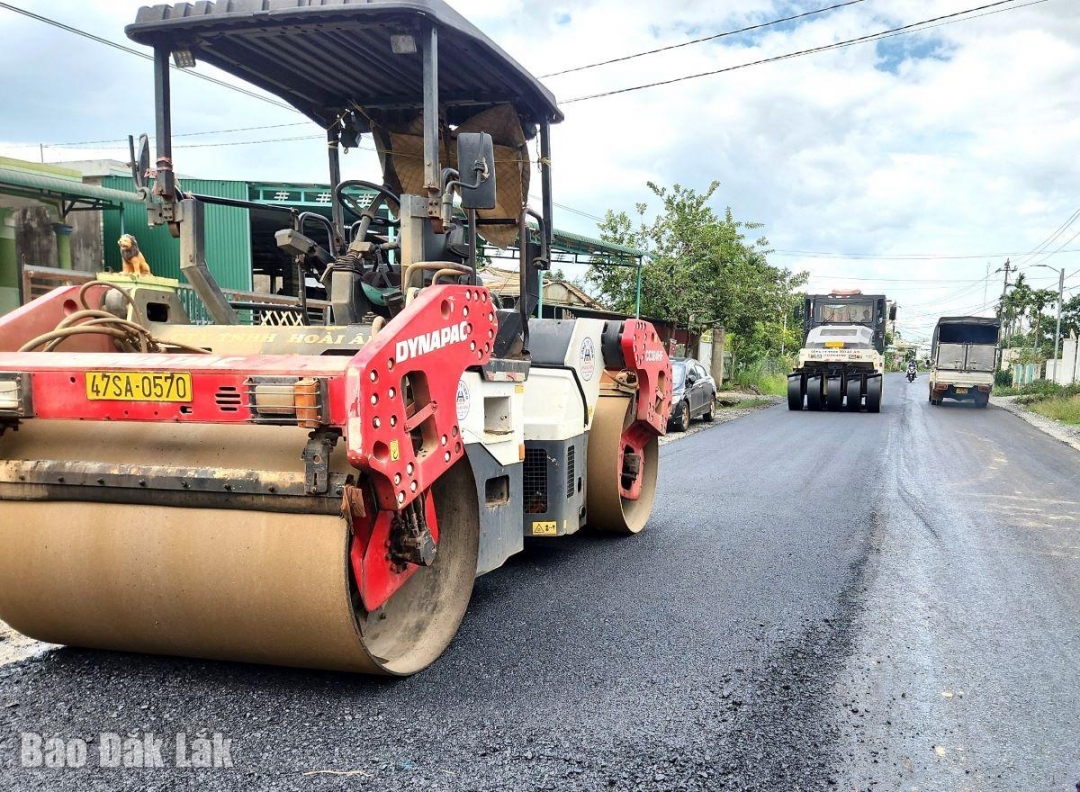 Thi công Dự án Cải tạo nâng cấp Tỉnh lộ 12 (huyện Krông Bông).