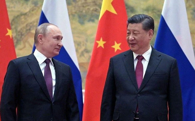 Tổng thống Nga Vladimir Putin (trái) và Chủ tịch Trung Quốc Tập Cận Bình trong cuộc gặp tại Bắc Kinh năm 2022. Ảnh: AFP