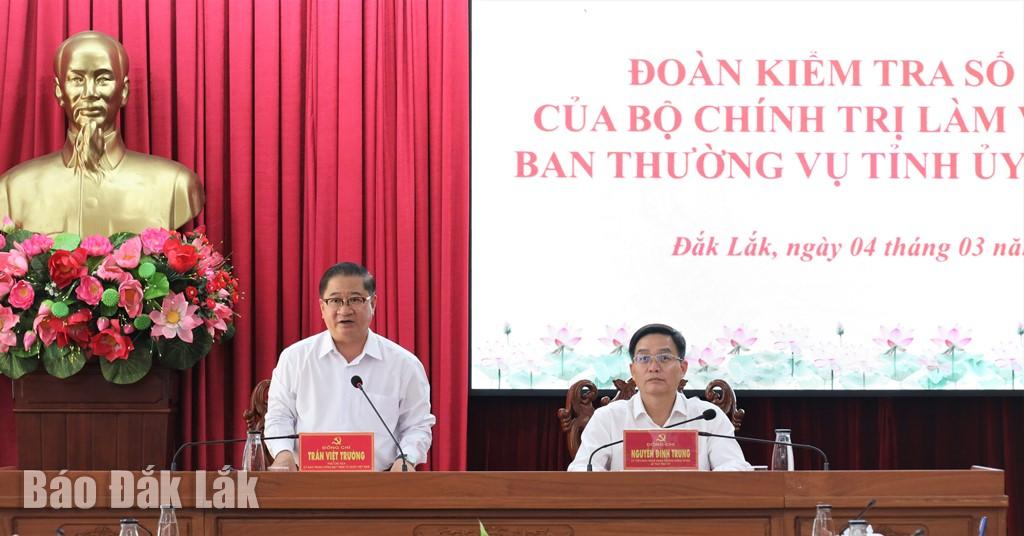 Đồng chí Trần Việt Trường, Phó Chủ tịch Ủy ban Trung ương MTTQ Việt Nam, Phó trưởng đoàn kiểm tra 1922 phát biểu tại buổi làm việc.