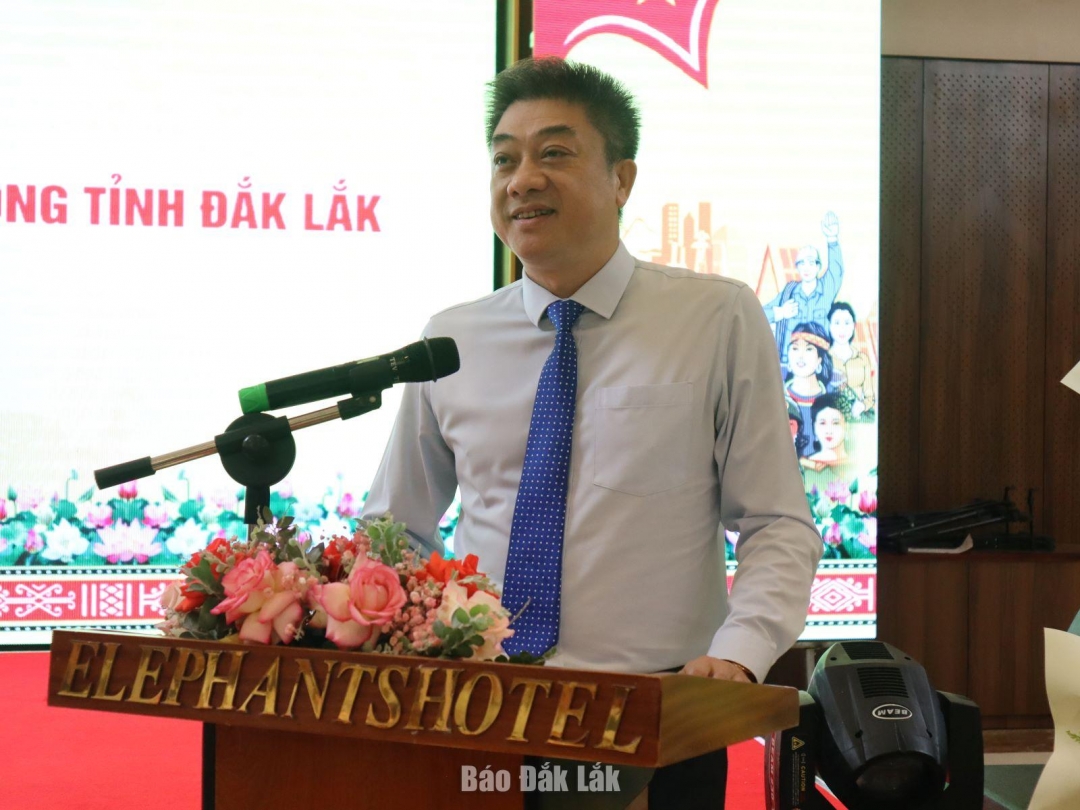Bí thư Thành ủy Buôn Ma Thuột Từ Thái Giang phát biểu tại buổi gặp mặt.