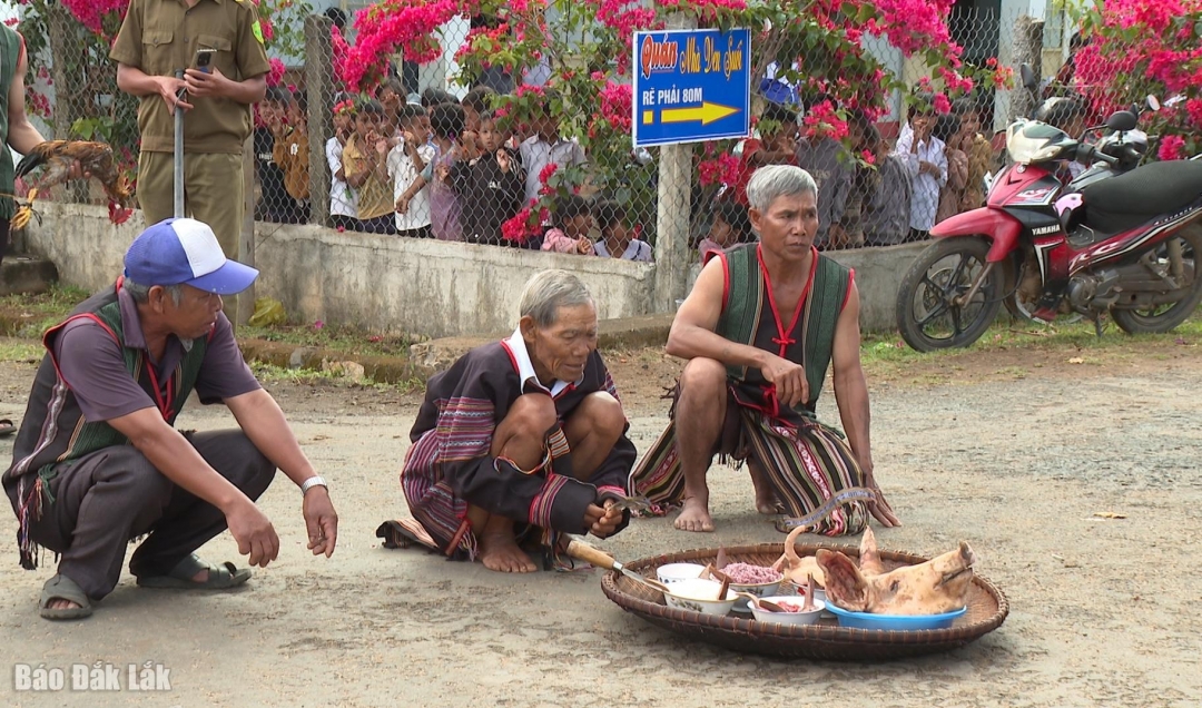 Cúng tại