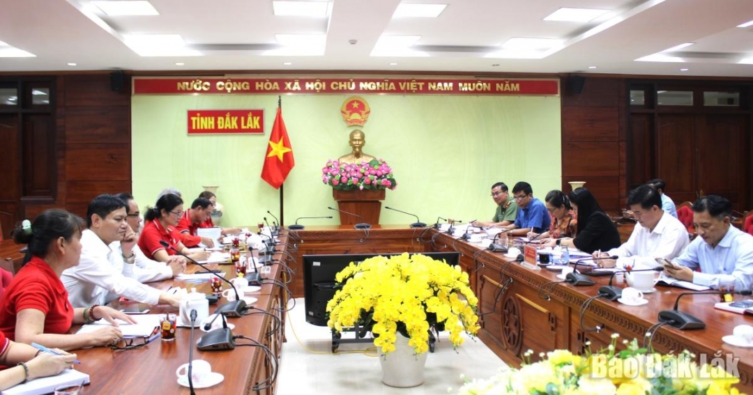 Quang cảnh buổi làm việc.