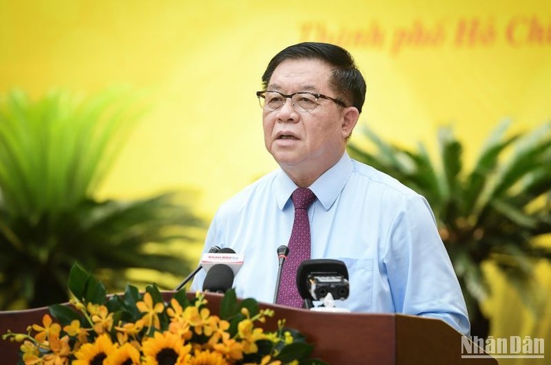 Đồng chí Nguyễn Trọng Nghĩa, Bí thư Trung ương Đảng, Trưởng Ban Tuyên giáo Trung ương, phát biểu tại hội nghị.