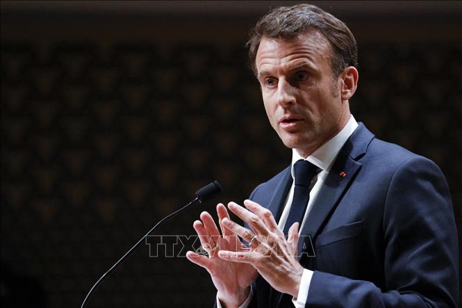 Tổng thống Pháp Emmanuel Macron phát biểu tại La Haye, Hà Lan ngày 11/4/2023. Ảnh: AFP/TTXVN