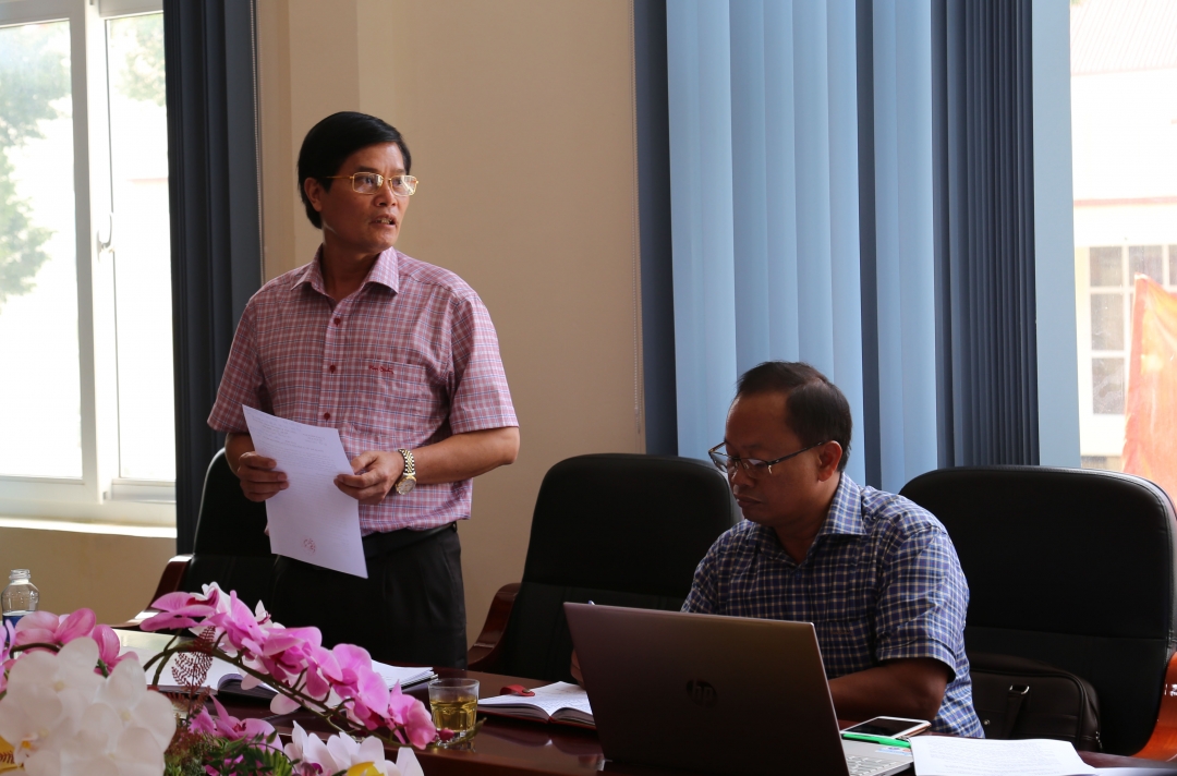 Đại diện UBND huyện Lắk thông tin một số vấn đề đoàn giám sát quan tâm