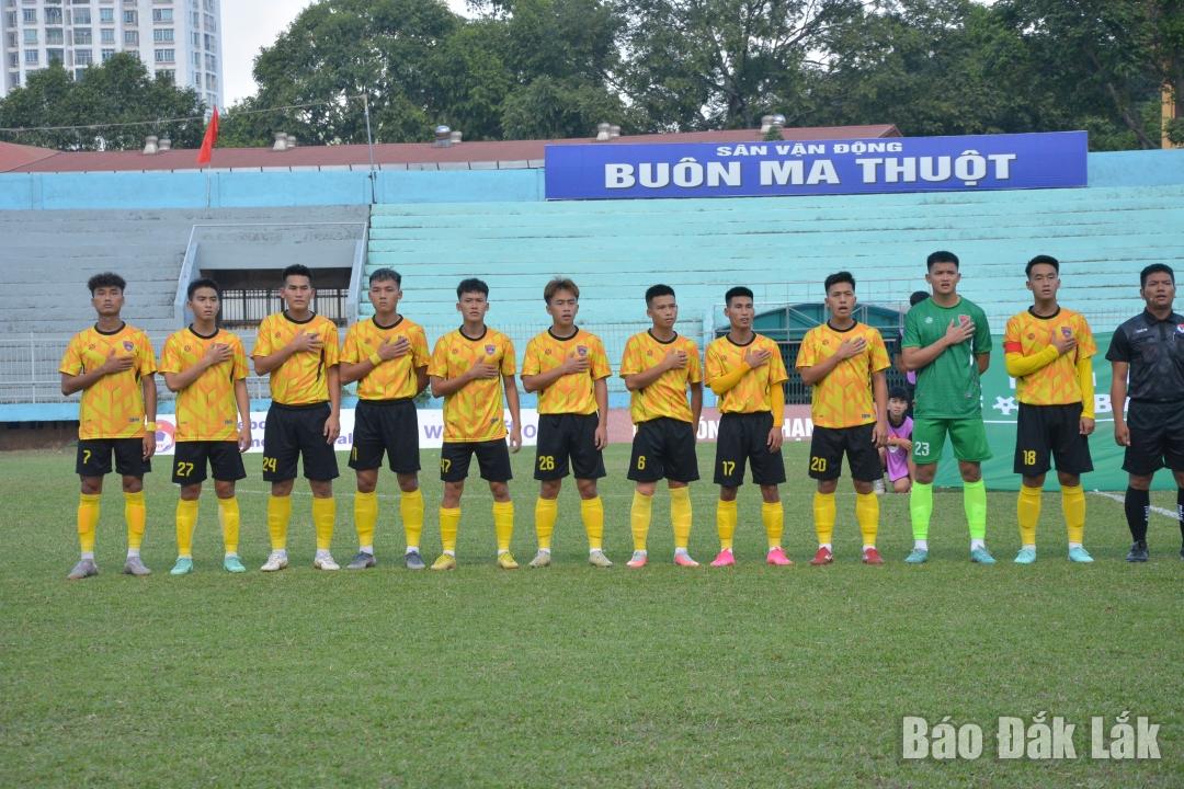 Đội hình ra sân của Câu lạc bộ Bóng đá Đắk Lắk.