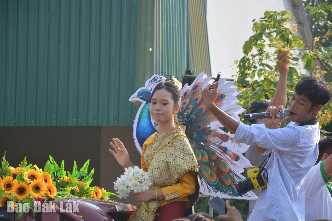 Lễ rước Nàng Chúa Xuân Nang Sangkhane  – một nét văn hóa đặc sắc trong Tết Bunpimay.
